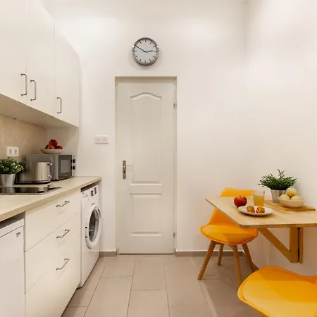 Appartement Cosy By Stn Boedapest