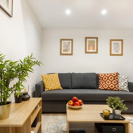 Apartment Cosy By Stn